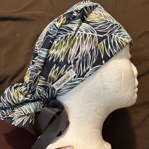 Leaf Patterned Scrub Cap